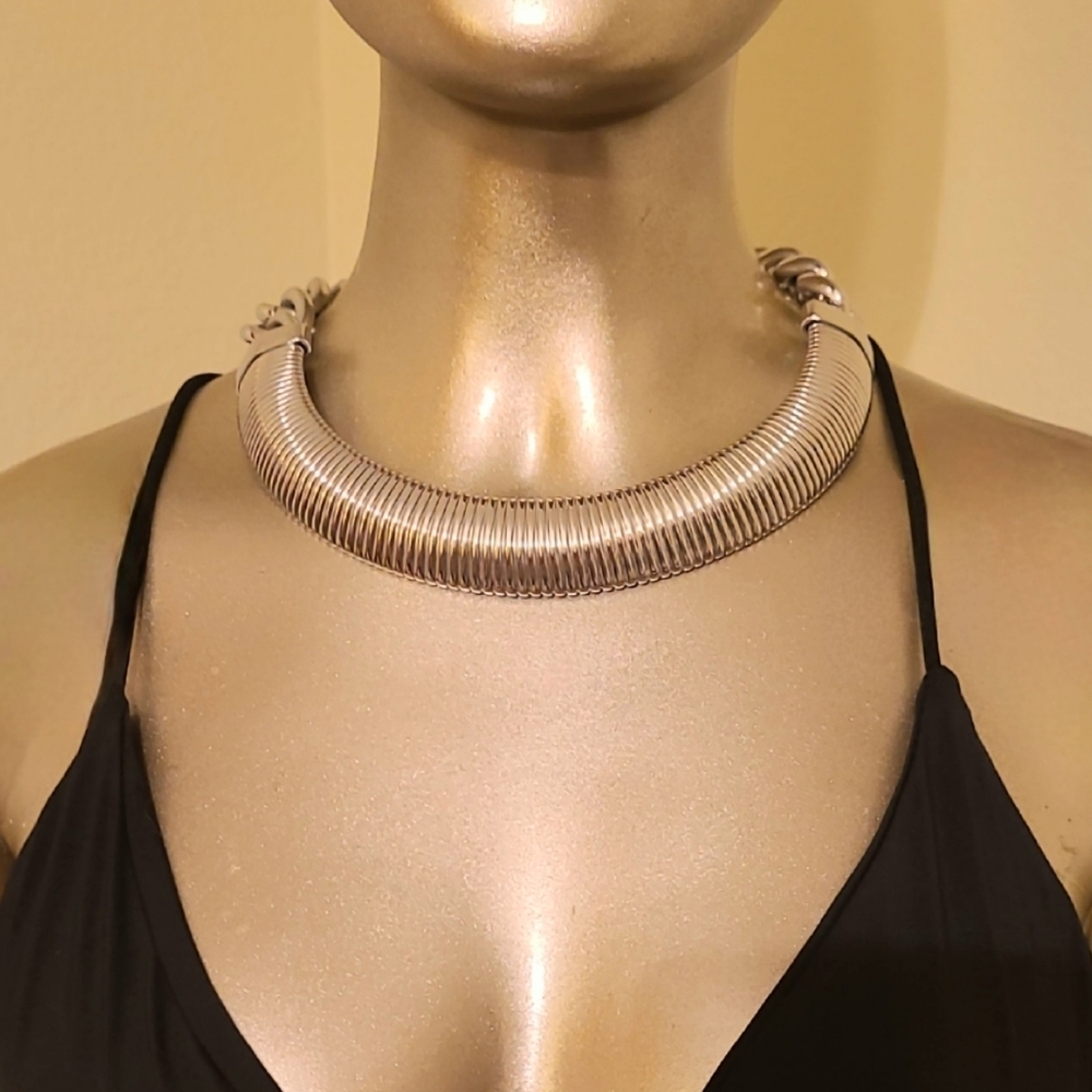 BCBGMAXAZRIA Silver Gaspipe Large Industrial Chain Link Necklace - Picture 11 of 16